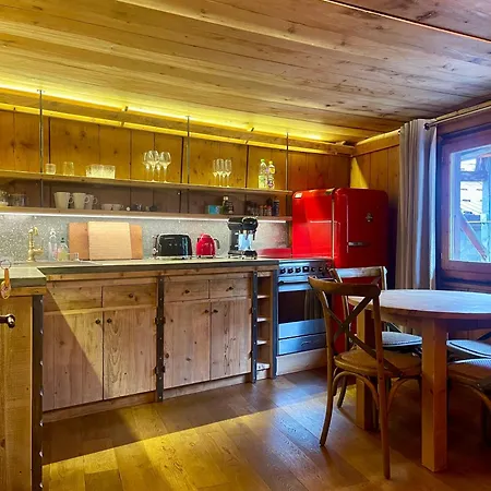 Marmotte Mountain Manor Деревянный коттедж Шамони