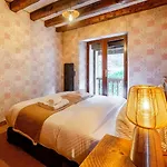 Marmotte Mountain Manor Lodge *