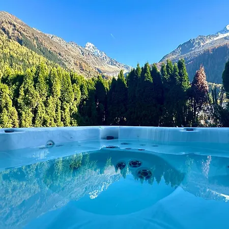 Marmotte Mountain Manor Lodge