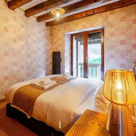 Marmotte Mountain Manor Lodge *