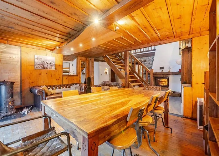 אכסניה Marmotte Mountain Manor *